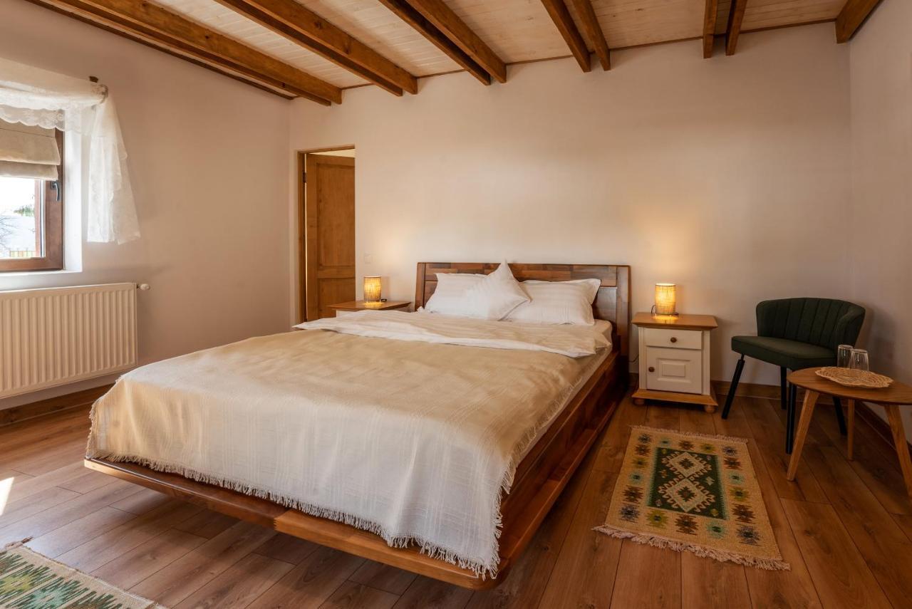 Casa Cu Prispa Bed & Breakfast