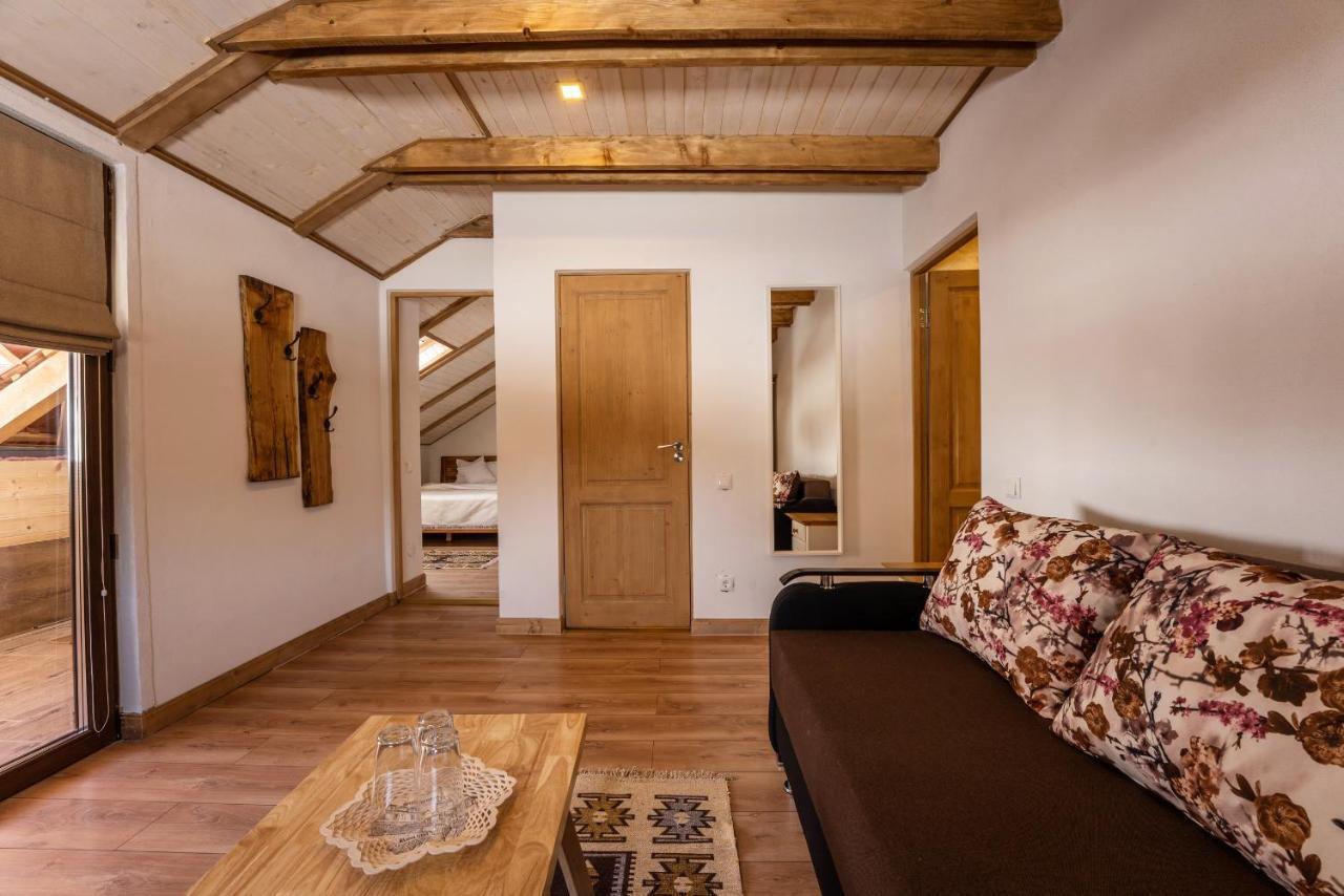 Casa Cu Prispa *